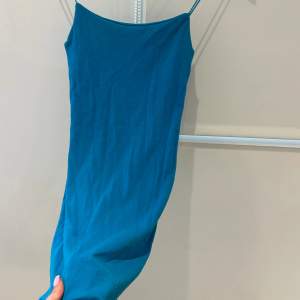Fin simpel blå klänning från zara