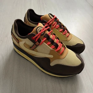 Travis Scott Air Max 1 Baroque Brown (42) - Kom med bud!