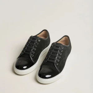 Lanvin - Skick 8-9/10 Box och nya skosnören finns kvar! 