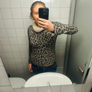 Wow! Sjukt snygg leopard mönstrad tröja🔥