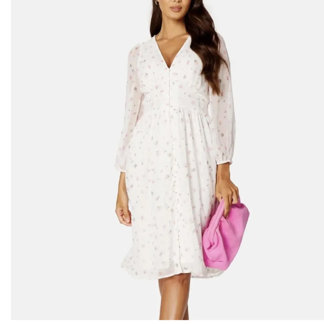 Vit klänning med blommor  - 91