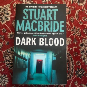 Darkblood  - Bra bok