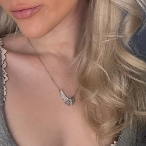 Halsband - Halsband ifrån Ioaku. Använder inte silver längre.