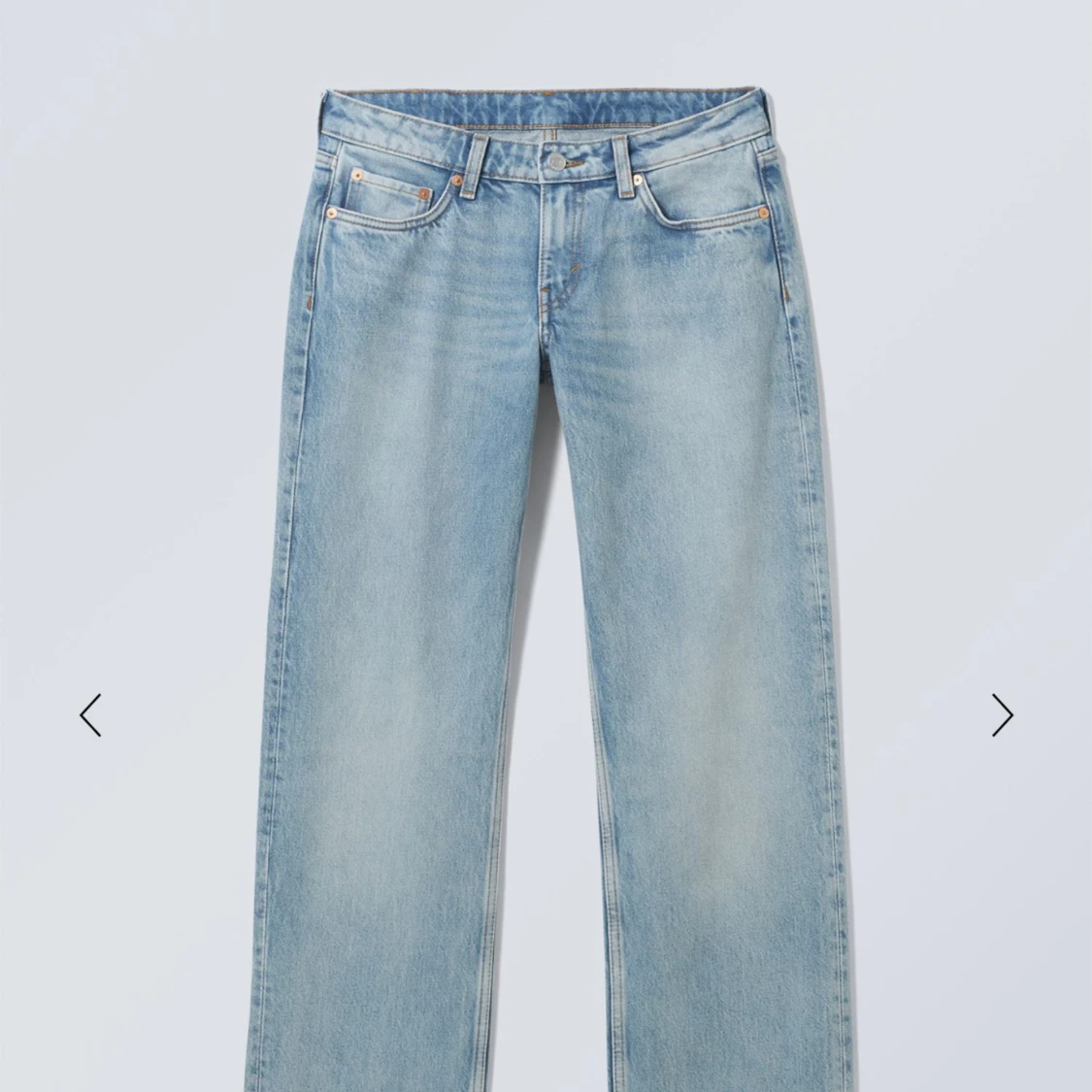 Arrow low jeans från weekday