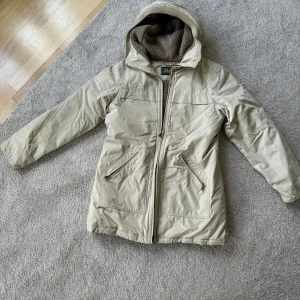 Vinterjacka  - Varm skön vunterjacka 