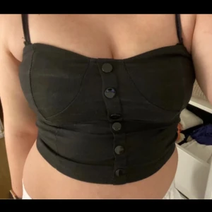 Topp  - Off shoulder topp. 🖤