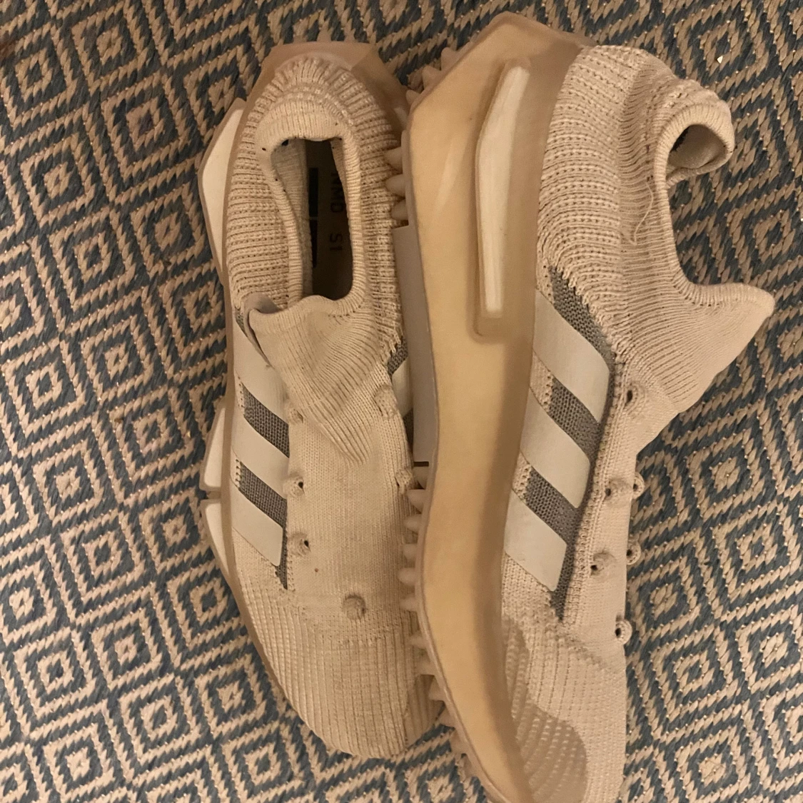 Adidas skor - 90