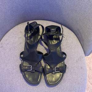Helt oanvända sandaler från ecco i storlek 41 