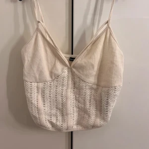 Vit top  - Créme Vitt linne från Berkha