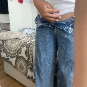 Baggy blå jeans - Baggy y2k streetstyle 