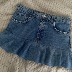 Volang kjol - As snygg volangkjol som är handgjord! Kom privat för frågor💝💝