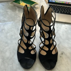 Jimmy Choo - High heels, bra skick 