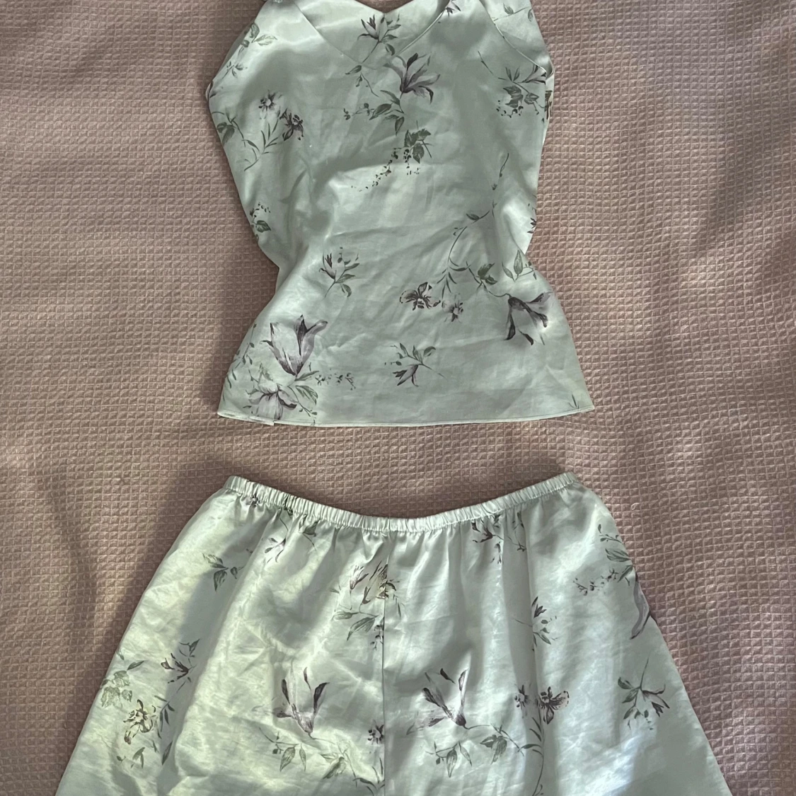 M Pjamas i satin material  