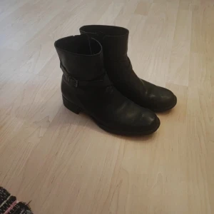 Läderkänga  - Ecco läder skor använda enbart en handfull gånger. Så mycket fint skick.  Nypris 995:- 