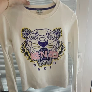 Vit kenzo tröja  - Vit