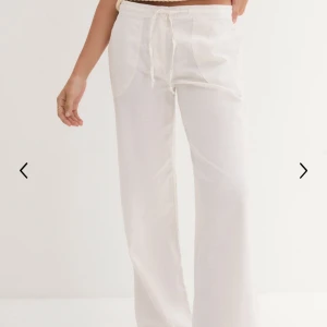 Vita linnebyxor  - Säljer dessa vita linnebyxorna som inte riktigt kommer till användning längre💗