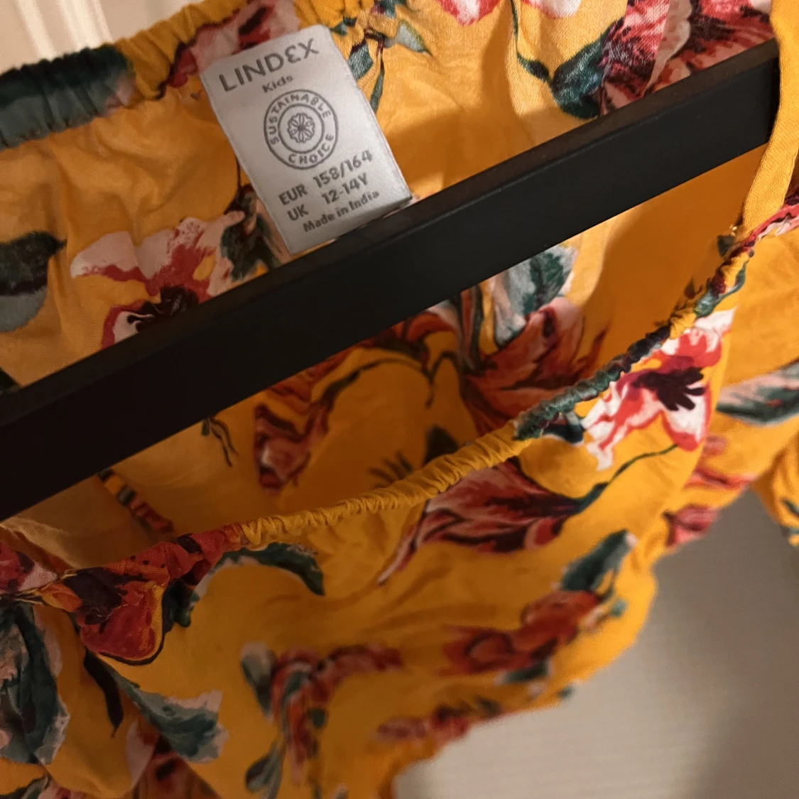 Off the shoulder top - 91