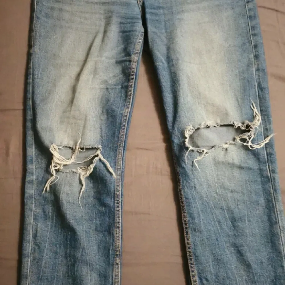 Stretchiga jeans k storleken S men passar mig som ha M/38. Inte använda mycket. Jeans & Byxor.
