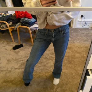 Levis jeans - 515 bootcut levis jeans, är 162 lång! Säljer pga lite stora i midjan❣️