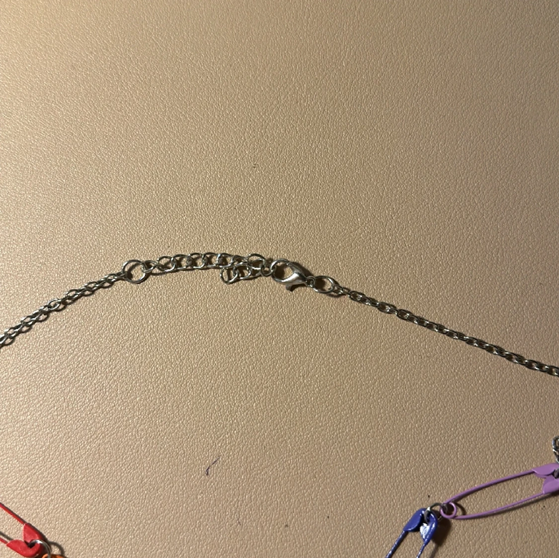 Regnbåge halsband  - 91