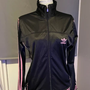 Vintage adidas zip-up - Inga defekter och knappt använda tecken på användning