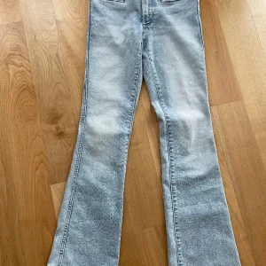 Lowwaist jeans st 158 - Oanvända i nyskick! 