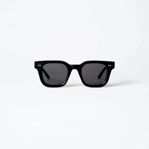 Chimi 04 - Helt nya chimi 04 svarta. Allt tillkommer låda, fodral mm. Aldrig använt (bara provat)🫶🏼Skriv vid funderingar! Nypris 1350kr, mitt pris 899kr🩷