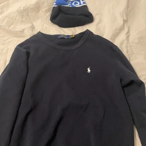 Ralph Lauren crewneck - Tja! Säljer nu denna balla tröjan som ej kommer till användning längre, priset är ej hugget i sten och kan förhandlas vid snabb affär!🙌