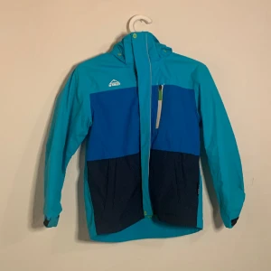 Tålig vindjacka - Lite tjockare vindjacka för mindre barn.