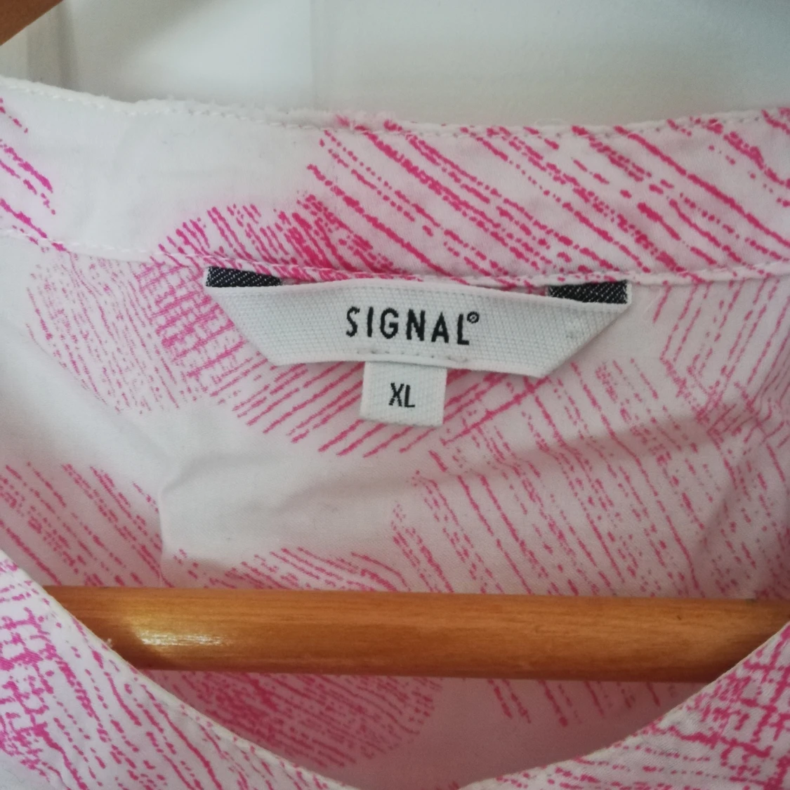 Blus rosa vit prickig Signal - 91