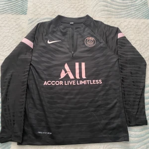 Psg Tröja Svart - Helt ny storlek S/M