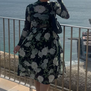 Klänning  - Fint skick 