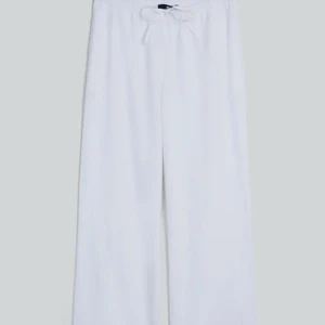 Linnebyxor  - Linnebyxor från bikbok som är i jättebra skick då jag inte använt dem så mycket💗