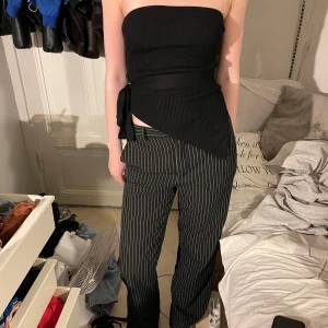 Kostymbyxor - Fina och hela kostymbyxor 💞 Min vän på bilden är 165😊