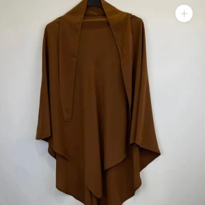 Khimar Medina Brun - Använt två gånger säljer för att ja köpt en annan med liknande färg