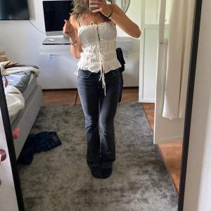 Lågmidjade bootcut jeans från Zara