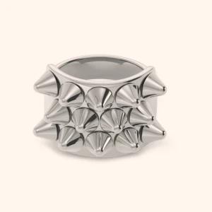 Edblad ring - Säljer denna trendiga edblad ringen då jag har bytt till silver. Den är hyfsat använd men i väldigt fint skick.