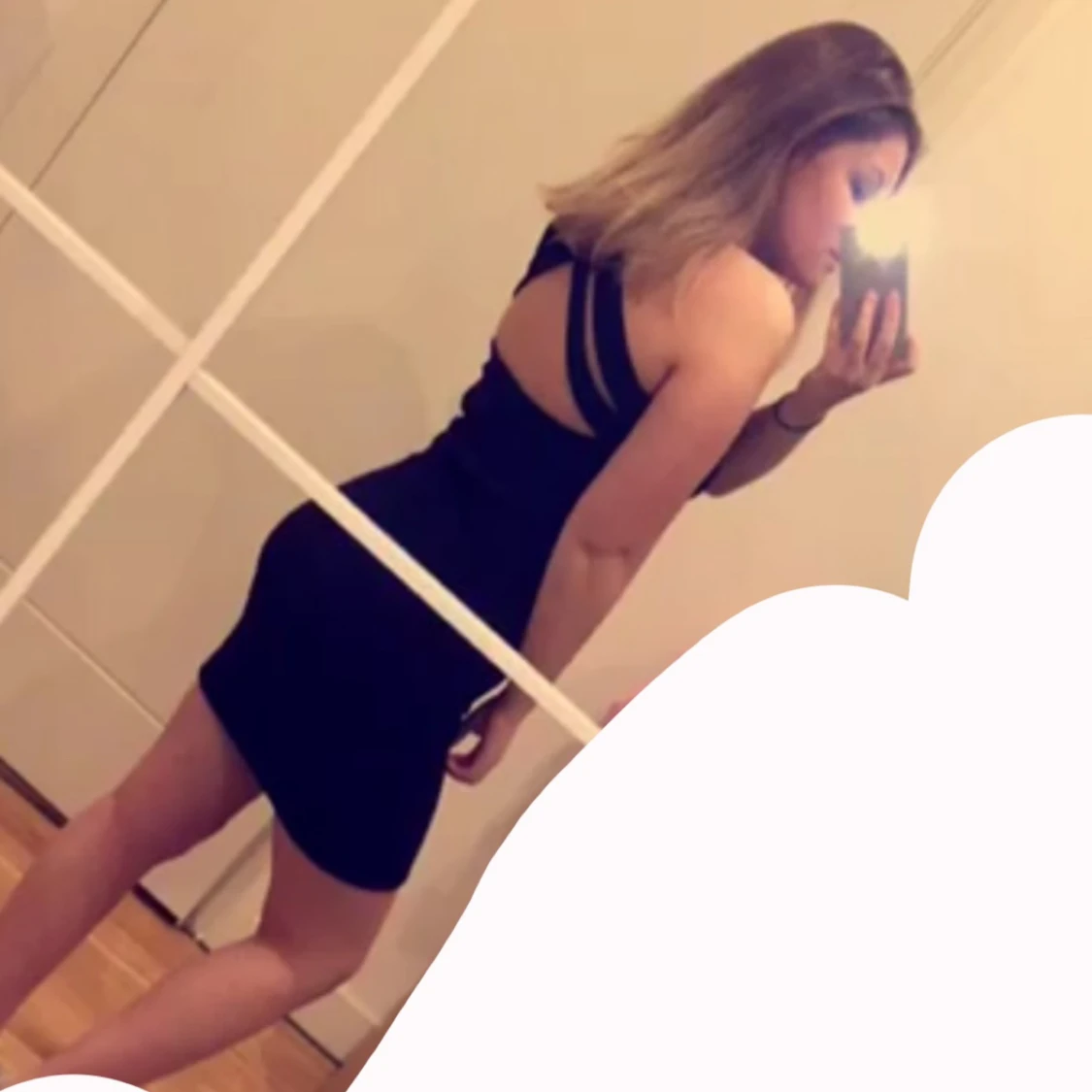 Mörkblå glittrig klänning - 92