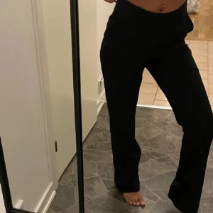 Byter!!! - Byter kostymbyxor från bikbok i modell Wilma storlek 36 till samma byxor men i storlek 34. Byxorna har inga defekter alls , bara för stora på mig!