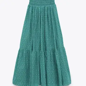 Säljer denna super snygga zara kjol som är perfekt till sommaren, älskar färgerna🩷