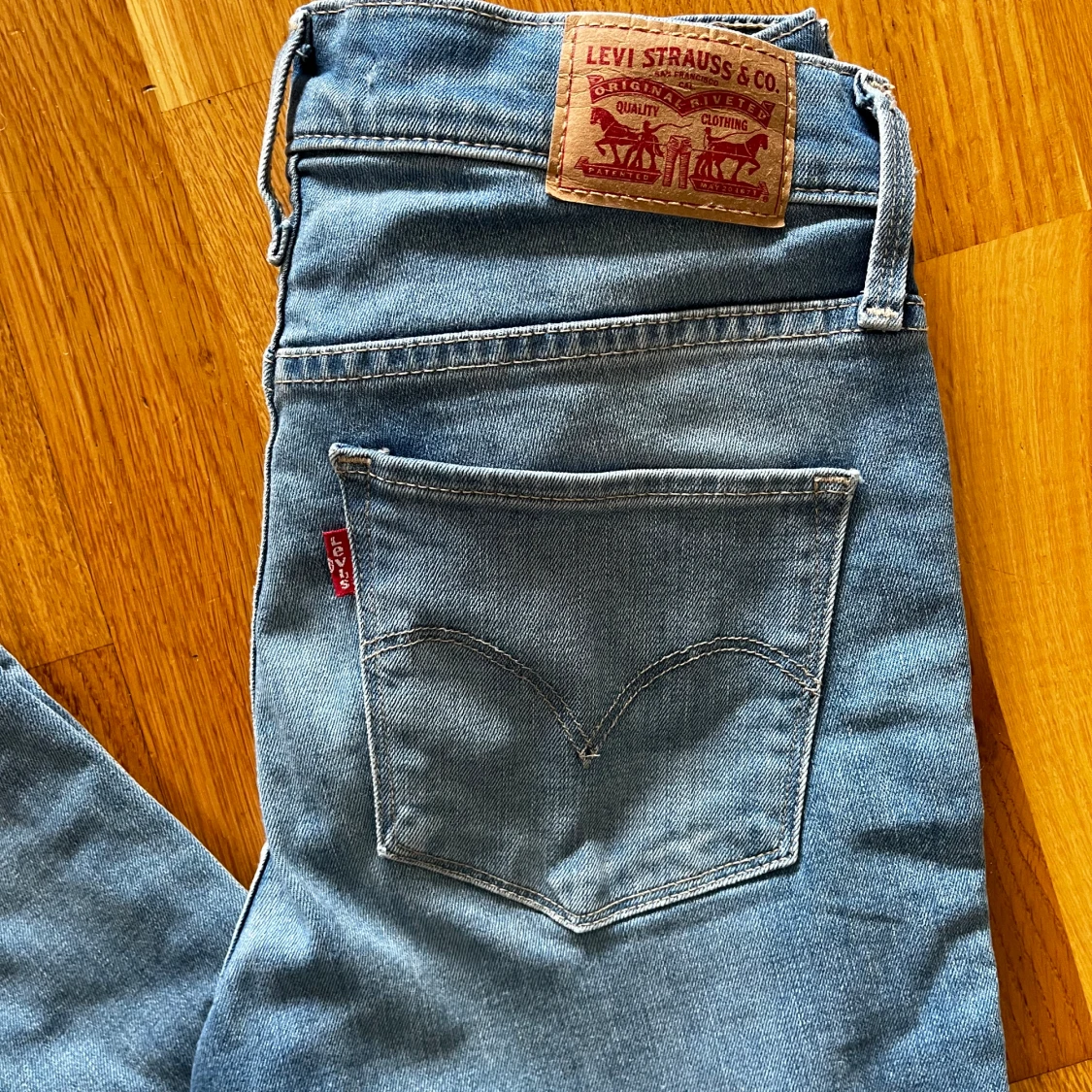 Levis - 90