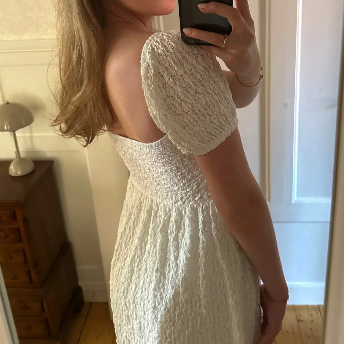 Klänning med puffärm - 90