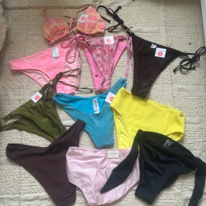 Bikini underdelar - Säljer nu 9 par helt nya bikini underdelar allt från storlek xs till s ett par i M men verkade mer som s. En bikini topp i xs. Alla är ifrån bikbok eller Cubus. 20kr par eller 100kr för alla