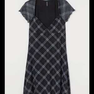 Svart mesh klänning - Svart tartan mesh klänning