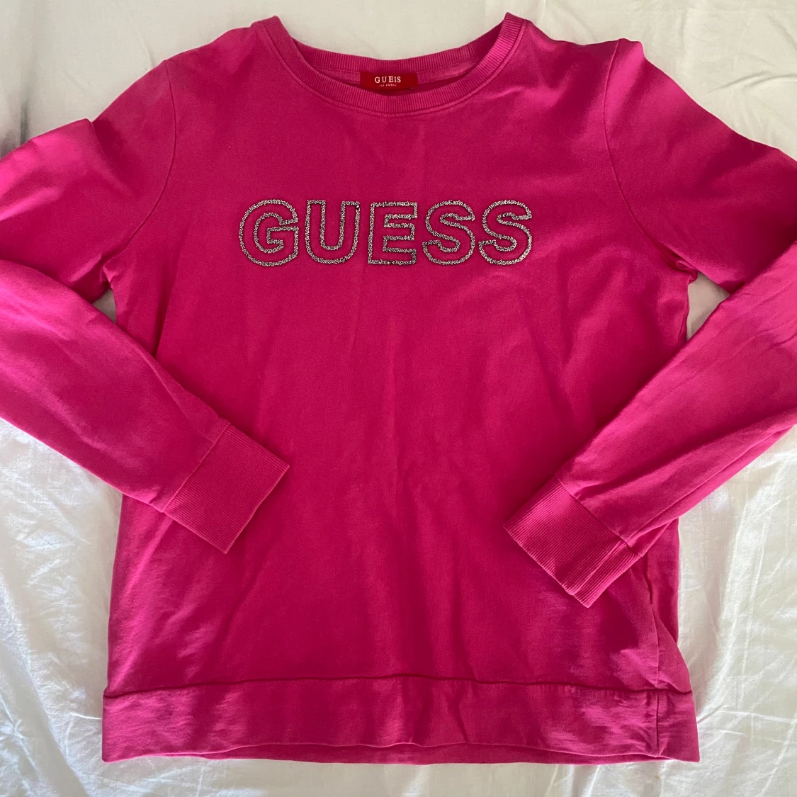 Rosa GUESS tröja