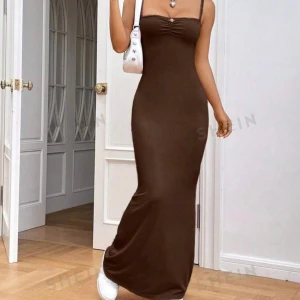 Brun klänning - Helt ny