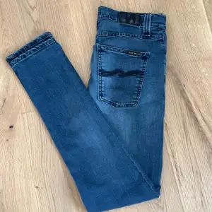 Nudie jeans i modellen Lean Dean, storlek 30/32, hör av er vid minsta fundering!🙌