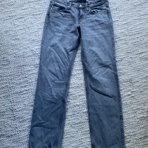 Arrow Low Straight Jeans,  storlek 25/32, pris går att diskutera!!
