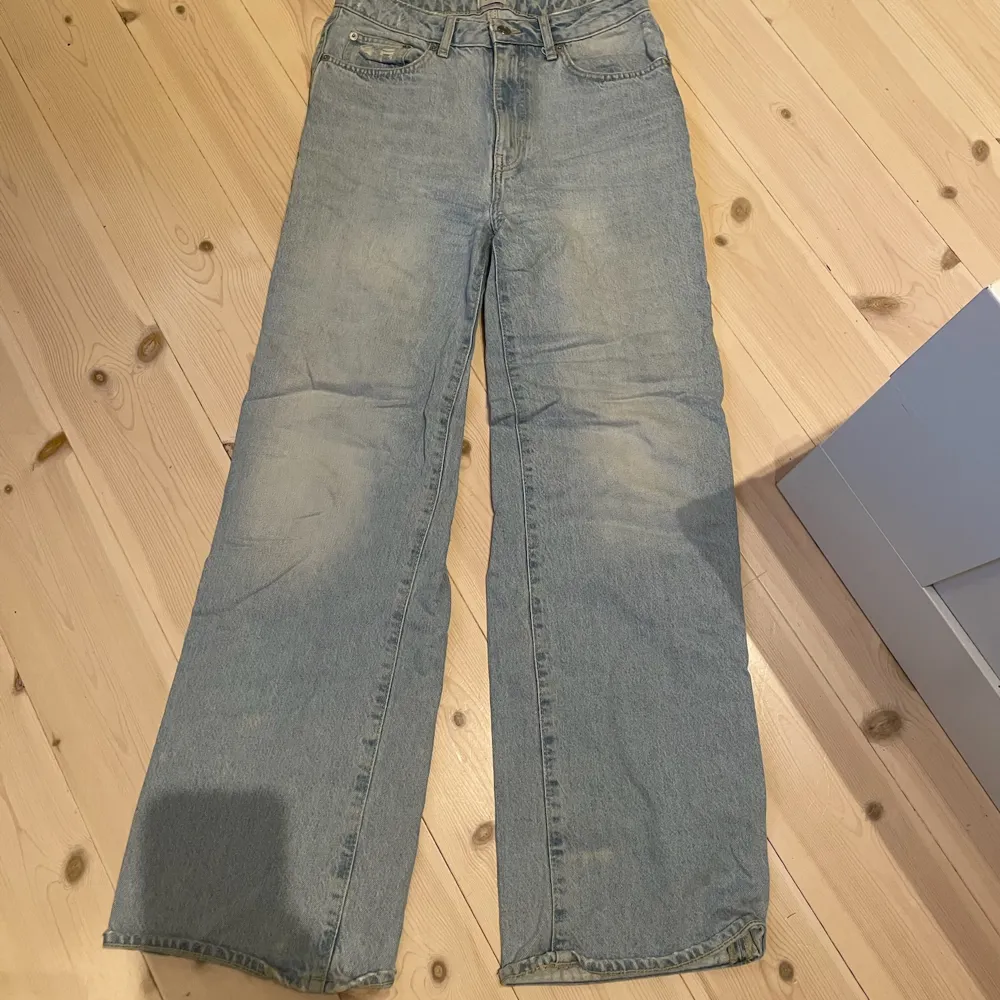 Ljusblå jeans från lager 157 i storlek m.. Jeans & Byxor.