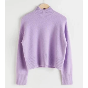 Lila stickad tröja - Superfin lila stickad tröja i mjukt och skönt material